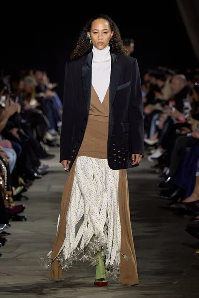 Look 33